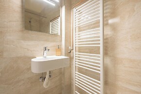 Victoria Majestic Suites Apartments