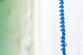 Islander Beach Resort 303 Condo by RedAwning