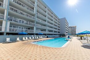 Islander Beach Resort 303 Condo by RedAwning
