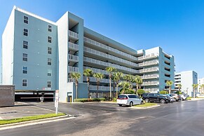 Islander Beach Resort 302 Condo by RedAwning