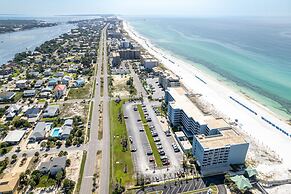 Islander Beach Resort 302 Condo by RedAwning