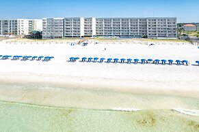 Islander Beach Resort 302 Condo by RedAwning