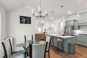 Newly Built 3br Getaway In Edmond 3 Bedroom Home by RedAwning