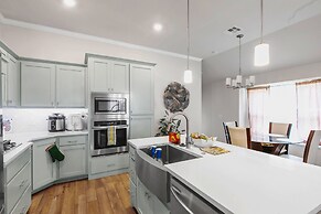 Newly Built 3br Getaway In Edmond 3 Bedroom Home by RedAwning