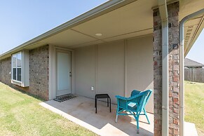 Newly Built 3br Getaway In Edmond 3 Bedroom Home by RedAwning