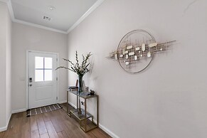 Newly Built 3br Getaway In Edmond 3 Bedroom Home by RedAwning