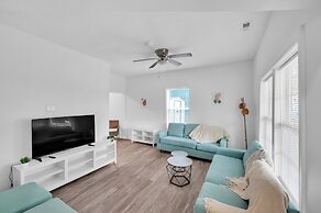 Sleek 4br Home In Raleigh â Fully Renovated 4 Bedroom Home by RedAwnin