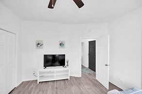 Sleek 4br Home In Raleigh â Fully Renovated 4 Bedroom Home by RedAwnin