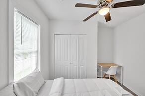 Sleek 4br Home In Raleigh â Fully Renovated 4 Bedroom Home by RedAwnin