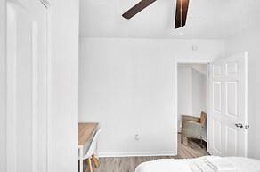 Sleek 4br Home In Raleigh â Fully Renovated 4 Bedroom Home by RedAwnin