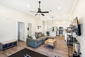 Historic 1918 Tampa Home With Modern Comforts & Charm 2 Bedroom Home b