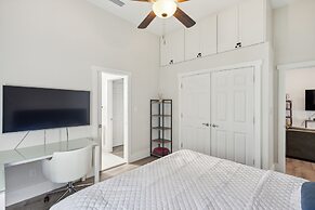 Historic 1918 Tampa Home With Modern Comforts & Charm 2 Bedroom Home b