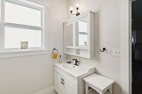 Historic 1918 Tampa Home With Modern Comforts & Charm 2 Bedroom Home b