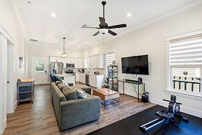 Historic 1918 Tampa Home With Modern Comforts & Charm 2 Bedroom Home b