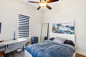 Historic 1918 Tampa Home With Modern Comforts & Charm 2 Bedroom Home b