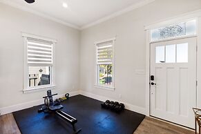 Historic 1918 Tampa Home With Modern Comforts & Charm 2 Bedroom Home b