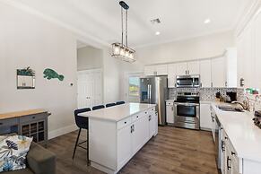 Historic 1918 Tampa Home With Modern Comforts & Charm 2 Bedroom Home b