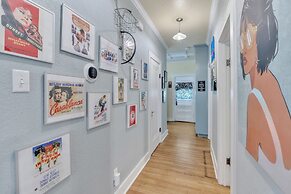 Bright & Fun 3br Cozy Nook 3 Bedroom Home by RedAwning