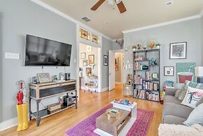 Bright & Fun 3br Cozy Nook 3 Bedroom Home by RedAwning