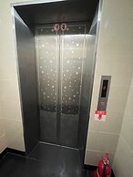 K wave guesthouse only Female