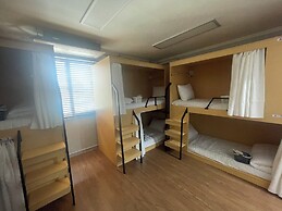 K wave guesthouse only Female