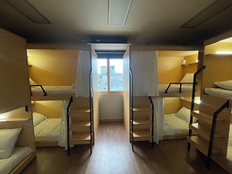 K wave guesthouse only Female