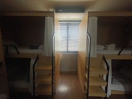 K wave guesthouse only Female