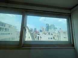 K wave guesthouse only Female