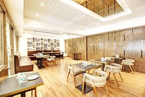 Marks Hotel & Banquet