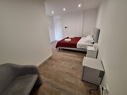 Room-double Bedroom With Double bed