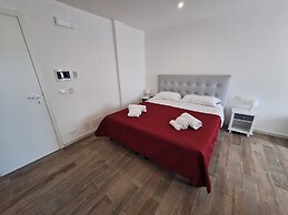 Room-double Bedroom With Double bed