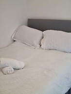 Britton Street Retreat - 4 Bedroom House