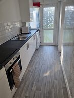 Britton Street Retreat - 4 Bedroom House