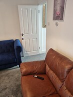 Britton Street Retreat - 4 Bedroom House