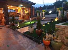 The Green Royal Hotel