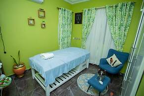 The Green Royal Hotel