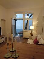 170sqm With Private Garden, 9 Bedrooms, 2 Kitchens