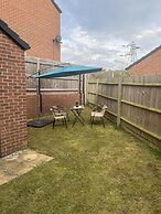 Near City - 3BR - 2 Bath - Sleeps 9 - Parking