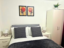 City Nearby - Parking - Wifi - Garden - Sleeps 4