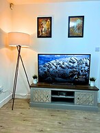 City Nearby - Parking - Wifi - Garden - Sleeps 4