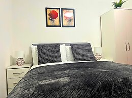 City Nearby - Parking - Wifi - Garden - Sleeps 4