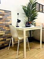 City Nearby - Parking - Wifi - Garden - Sleeps 4