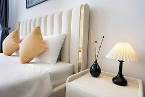 Odela West Tower Riverside Apt Hotel