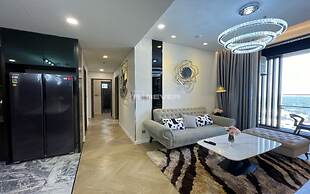 Eaton Park Riverside Luxury Vacation