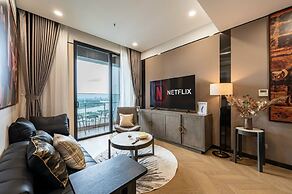 Eaton Park Riverside Luxury Vacation