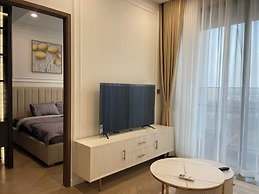 Eaton Park Riverside Luxury Vacation