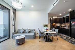 Eaton Park Riverside Luxury Vacation