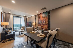 Eaton Park Riverside Luxury Vacation