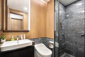 Eaton Park Riverside Luxury Vacation