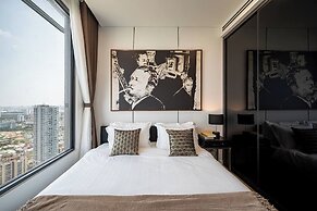 Eaton Park Riverside Luxury Vacation